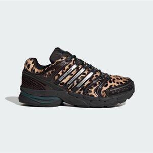 Adidas
Adistar Control